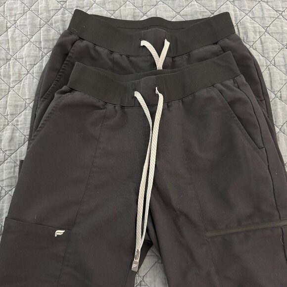 2 Fabletics Scrub Pants - On Call Jogger - Black - Size Small - Picture 2 of 5